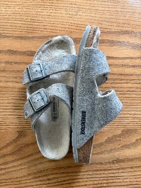 Birkenstock Arizona Happy Lamb Wool Felt Shearling Sandals Grey Size 36 / US 5